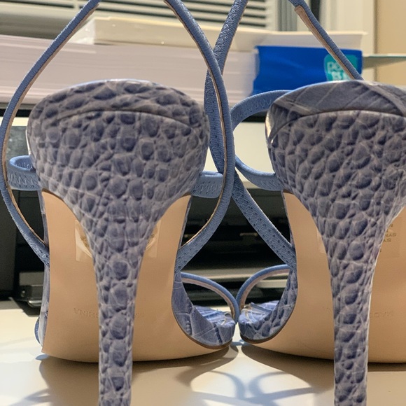 Blue Heels - Picture 5 of 10